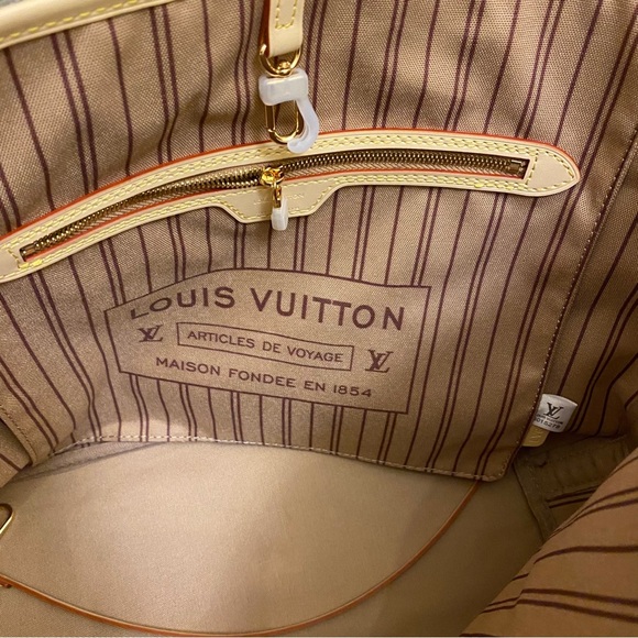 Louis Vuitton Brown Monogram Tote with Natural Vachetta Trim - Picture 7 of 13